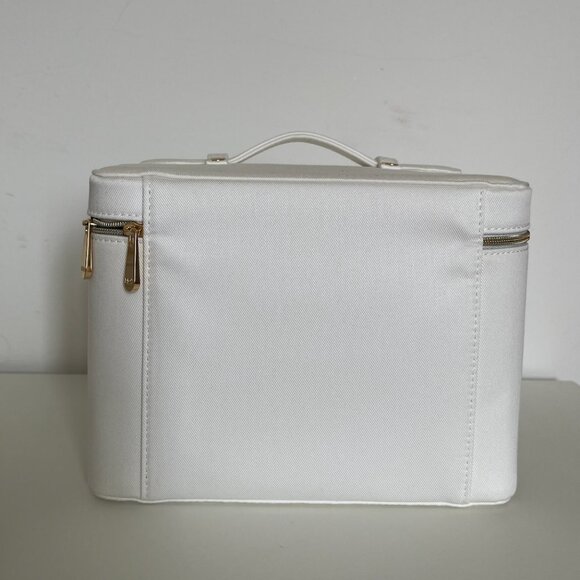 Dior Beauty White Vanity Case+ Spa Headband, Towel and Scrunchie Limited Edition - Picture 12 of 12